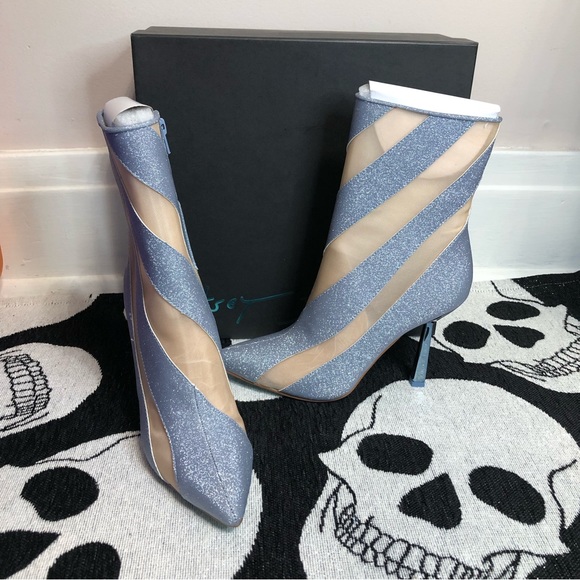 Blue by Betsey Johnson Heeled booties - Picture 5 of 10